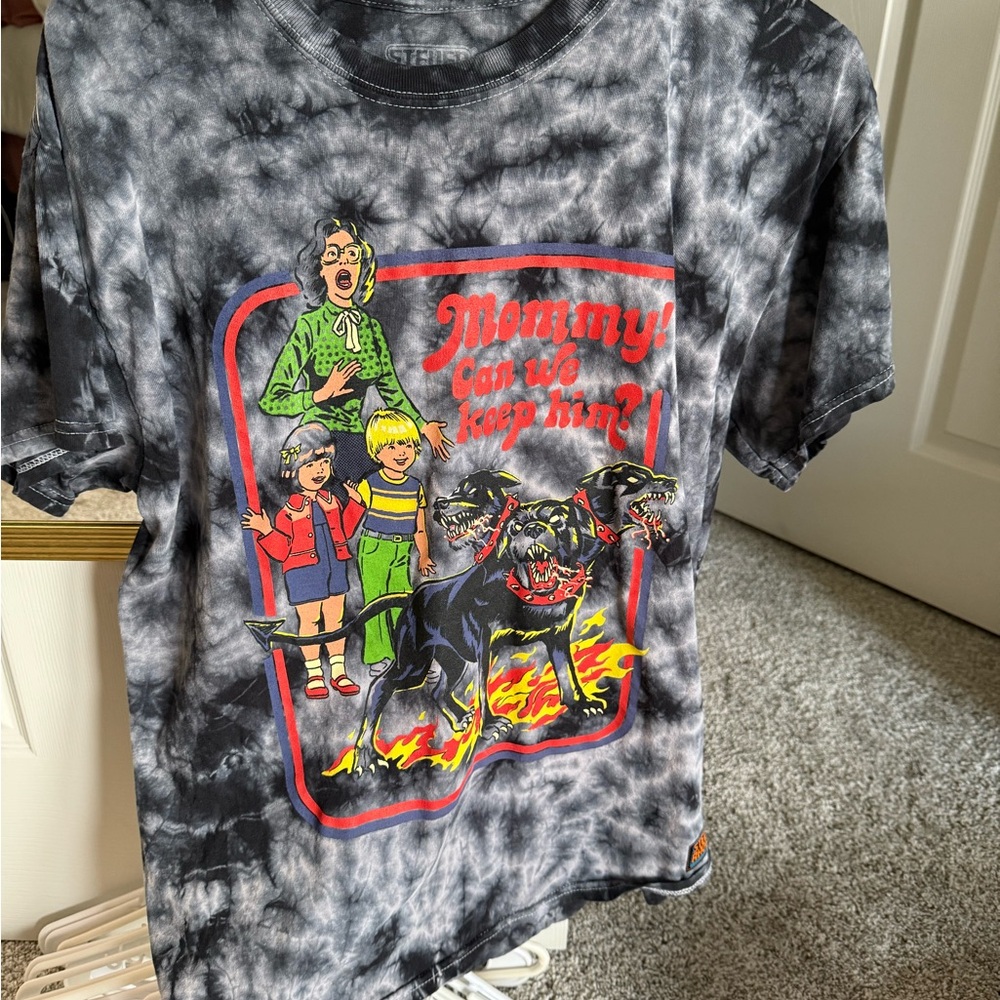 Graphic Short Sleeve Tee - Black and Gray
